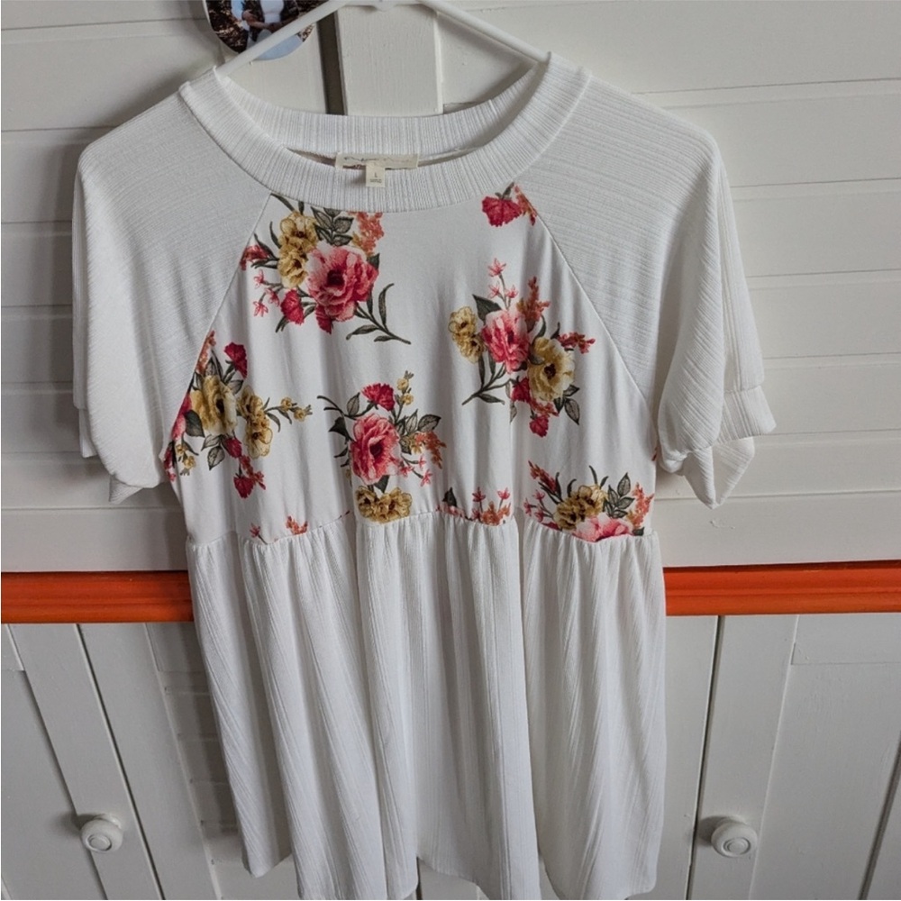 🔥 5/$25 White Floral Babydoll Top Shirt Bohemian Boho Hippie Women’s Size L